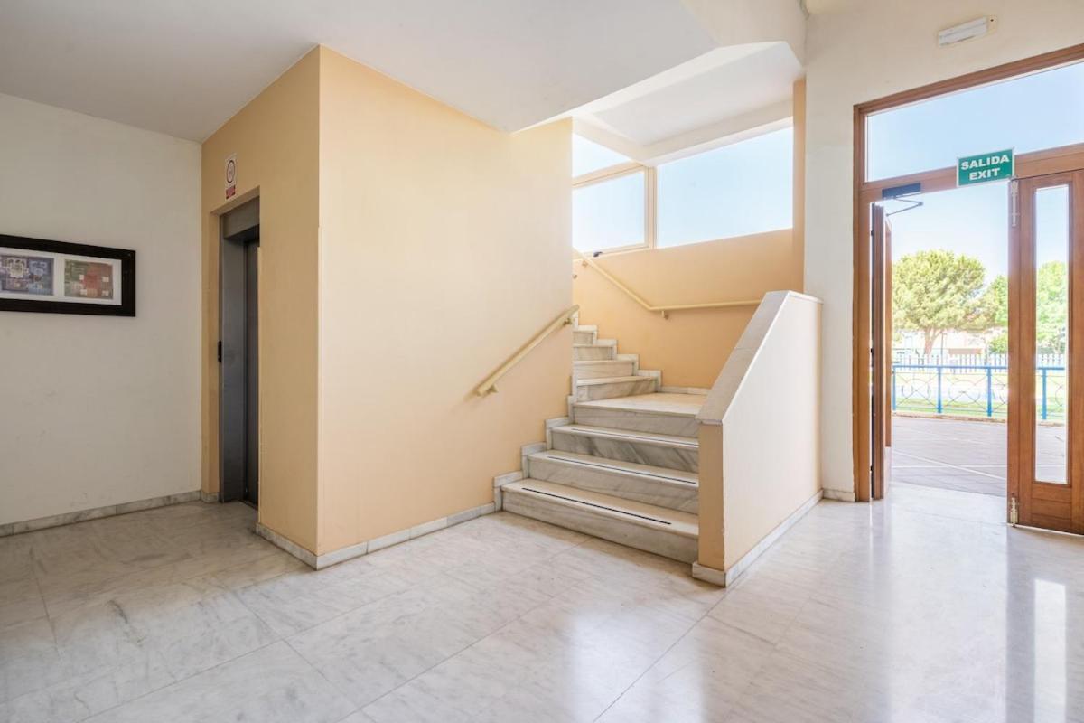 Loft Con Parking Gratis Frente Palacio Congresos Apartamento