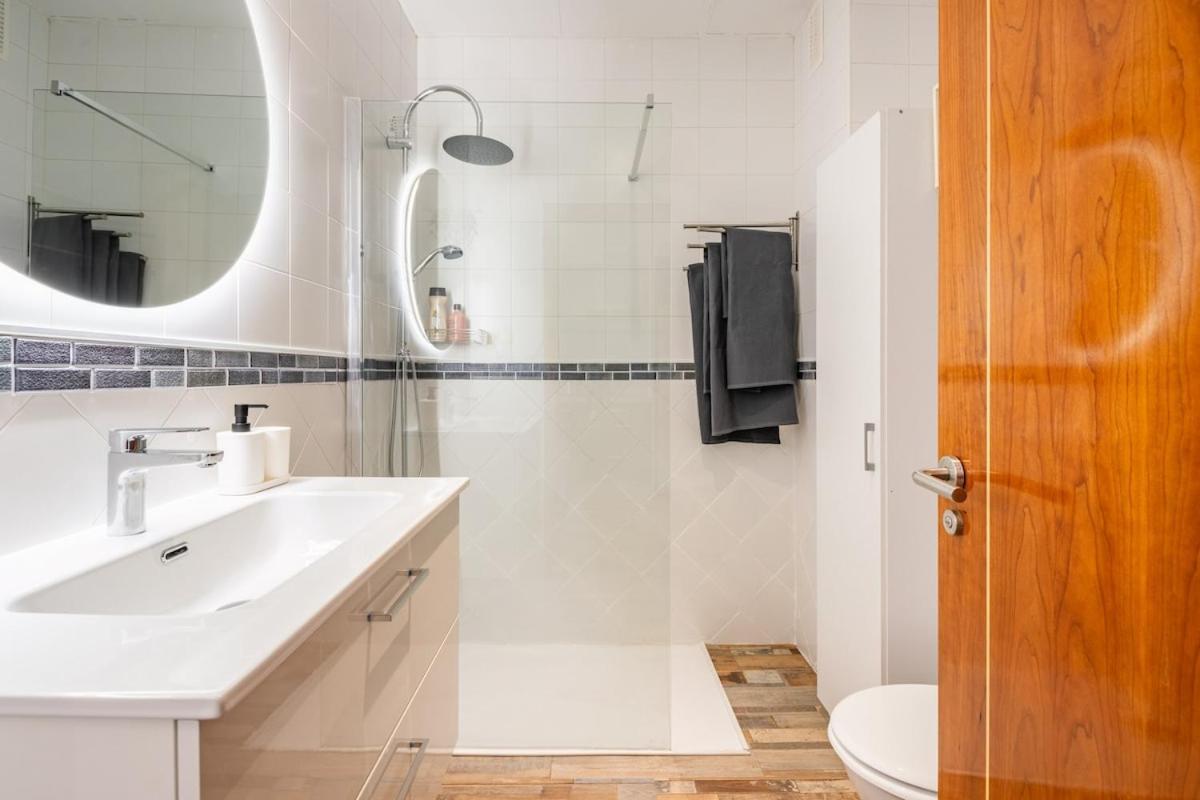 Apartamento Loft Con Parking Gratis Frente Palacio Congresos *